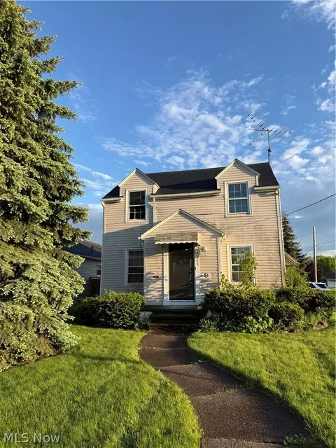 943 W 29th St, Lorain, OH 44052