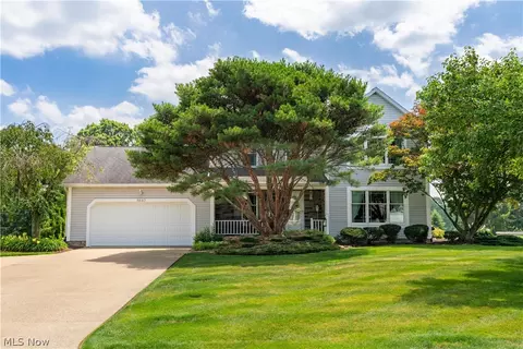 8640 Candleberry St NW, Massillon, OH 44646