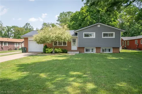511 Taff Cir, Louisville, OH 44641