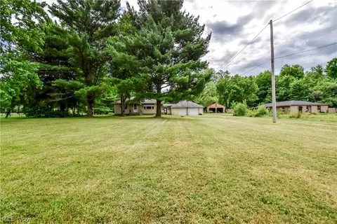4090 N Leavitt Rd NW, Warren, OH 44485