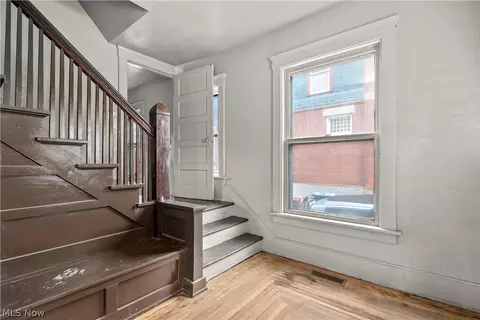 Entry Way - 611 West Ave, Elyria, OH 44035 photo 1 of 1