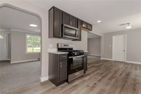 Entry Way - 2986 Bishop Rd, Willoughby Hills, OH 44092 photo 1 of 1
