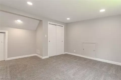 Bedroom - 2986 Bishop Rd, Willoughby Hills, OH 44092 photo 9 of 10