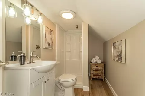 Bath - 2986 Bishop Rd, Willoughby Hills, OH 44092 photo 1 of 4