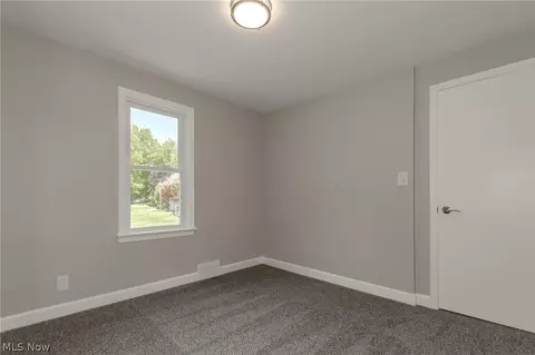 Bedroom - 2986 Bishop Rd, Willoughby Hills, OH 44092 photo 3 of 10