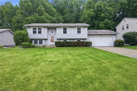 Exterior - 7533 Jaguar Dr, Boardman, OH 44512 photo 6 of 6