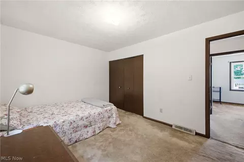 7533 Jaguar Dr, Boardman, OH 44512 photo 9