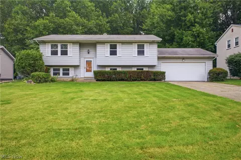 7533 Jaguar Dr, Boardman, OH 44512 photo 1