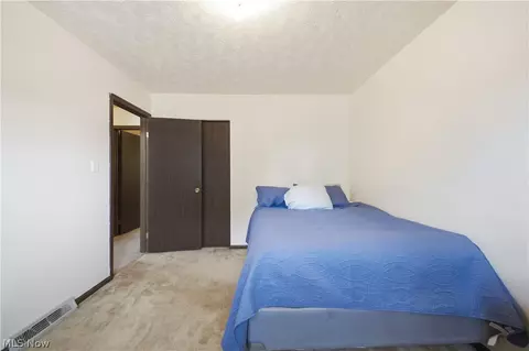 Bedroom - 7533 Jaguar Dr, Boardman, OH 44512 photo 4 of 7