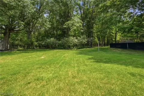 Exterior - 7533 Jaguar Dr, Boardman, OH 44512 photo 2 of 6