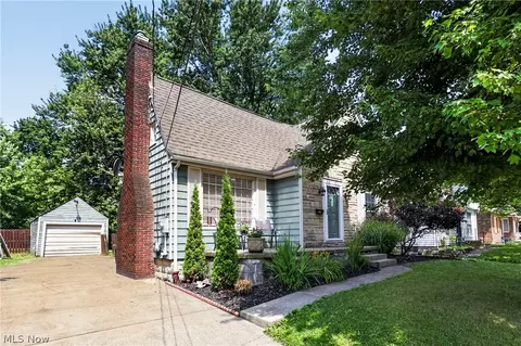 2242 Cordova Ave, Youngstown, OH 44504