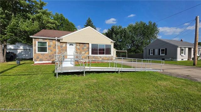 526 Ridge Rd, Newton Falls, OH 44444
