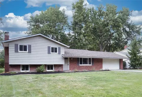7499 Harding St, Mentor, OH 44060