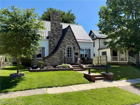 105 E Union Ave, West Lafayette, OH 43845