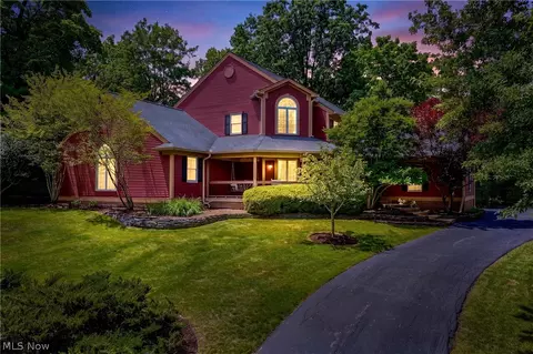 20 Solether Ln, Chagrin Falls, OH 44022