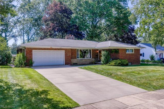 2588 17th St, Cuyahoga Falls, OH 44223