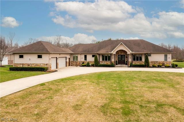 2240 Sunrise Oval, Medina, OH 44256
