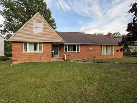 26314 N Woodland Rd, Beachwood, OH 44122