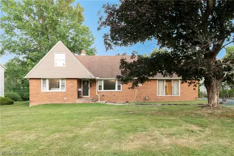 26314 N Woodland Rd, Beachwood, OH 44122