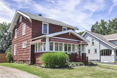 1944 E 45th St, Ashtabula, OH 44004 photo 2