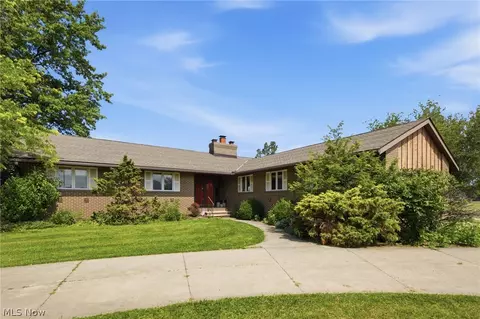 7903 Neff Rd, Medina, OH 44256