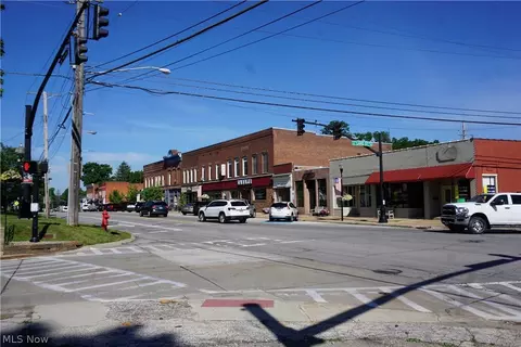 6 E Main St, Madison, OH 44057 photo 3