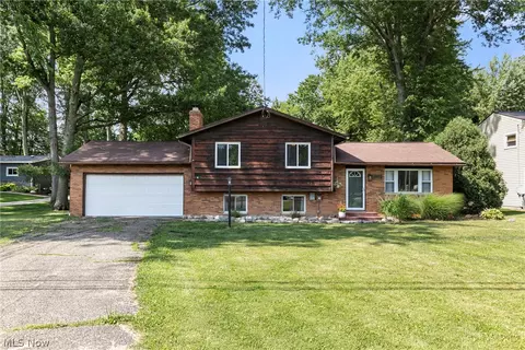 3973 Summit Rd, Ravenna, OH 44266