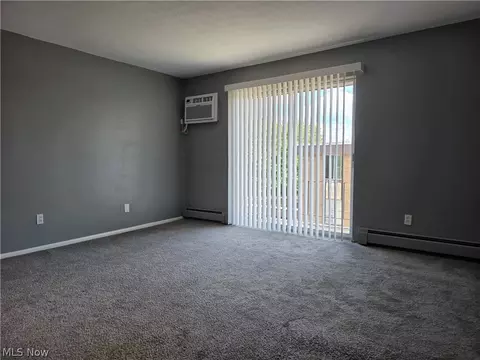 Living - 16101 E Maple Park Dr #12B, Maple Heights, OH 44137 photo 1 of 4