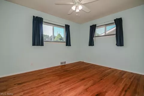 31505 Daniel Dr, Willowick, OH 44095 photo 16