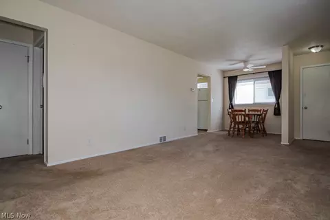 31505 Daniel Dr, Willowick, OH 44095 photo 5