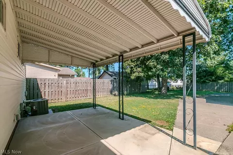 31505 Daniel Dr, Willowick, OH 44095 photo 28