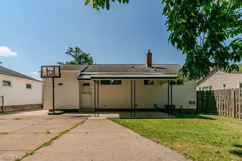 31505 Daniel Dr, Willowick, OH 44095 photo 25