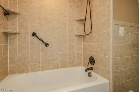 31505 Daniel Dr, Willowick, OH 44095 photo 21