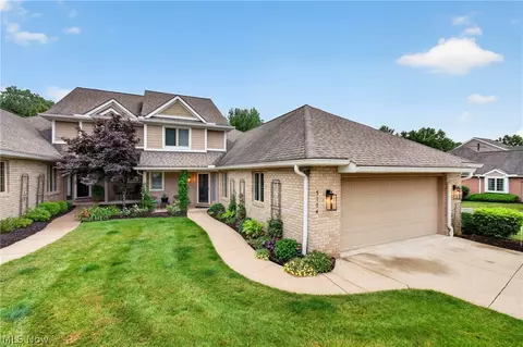 5174 Sea Pines Cir NW, Canton, OH 44718