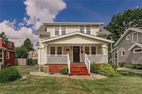 1516 Holmden Rd, South Euclid, OH 44121