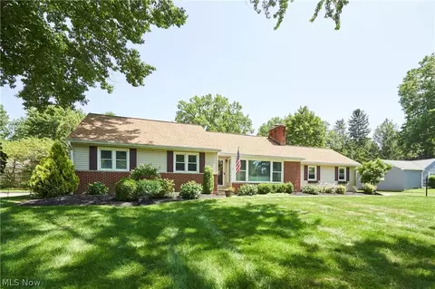 251 Schocalog Rd, Akron, OH 44313