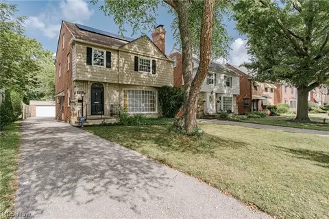 3710 Strandhill Rd, Shaker Heights, OH 44122