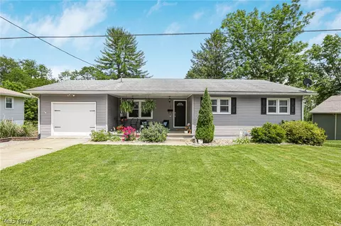 7 Garfield Ave, New Concord, OH 43762