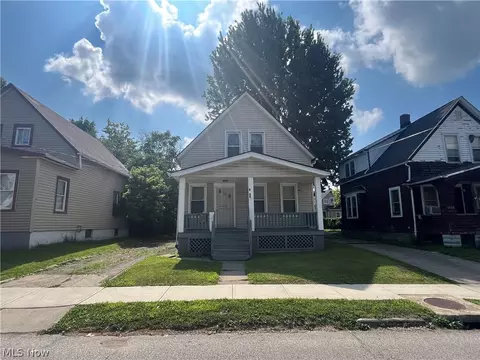 3551 W 67th St, Cleveland, OH 44102