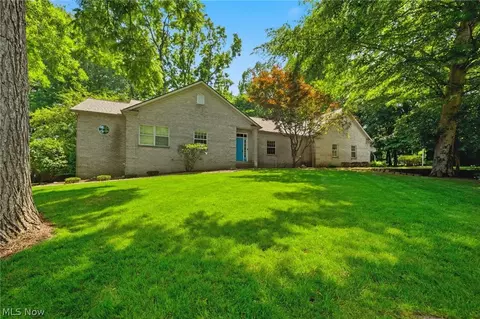 1524 Whittier St NE, Canton, OH 44721
