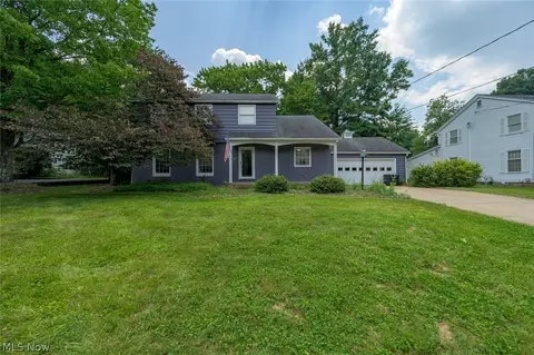 475 Brookpark Dr, Canfield, OH 44406