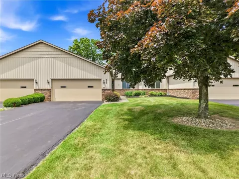 1453 Tripodi Cir #C, Niles, OH 44446