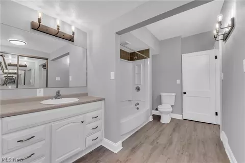 Bath - 340 E 276th St, Euclid, OH 44132 photo 1 of 2