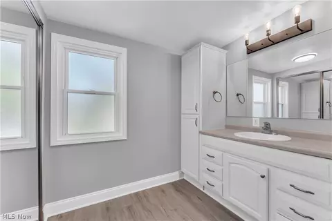Entry Way - 340 E 276th St, Euclid, OH 44132 photo 1 of 1