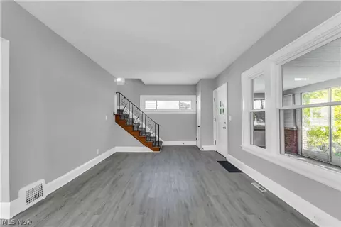 Living - 340 E 276th St, Euclid, OH 44132 photo 3 of 7