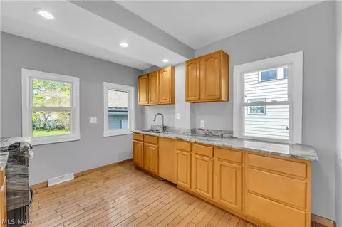 Kitchen - 340 E 276th St, Euclid, OH 44132 photo 1 of 2
