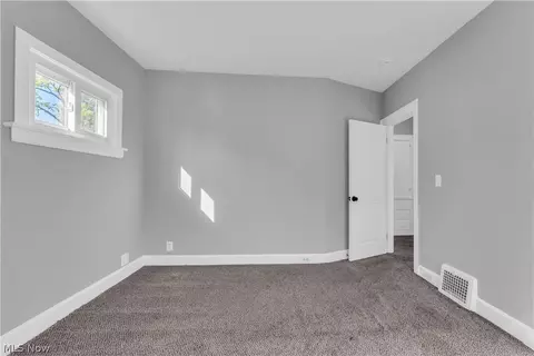 Bedroom - 340 E 276th St, Euclid, OH 44132 photo 3 of 6
