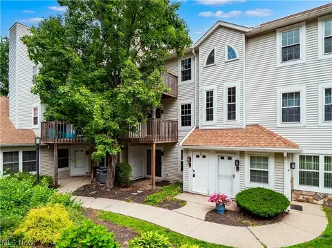 28300 Detroit Rd #D3, Westlake, OH 44145