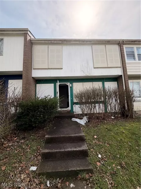 9342 Mount Auburn Ave, Cleveland, OH 44104