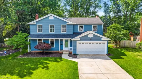 631 Dwight Dr, Bay Village, OH 44140